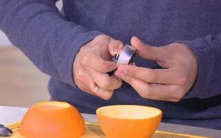 Как сделать фонарь из апельсинов (ВИДЕО)