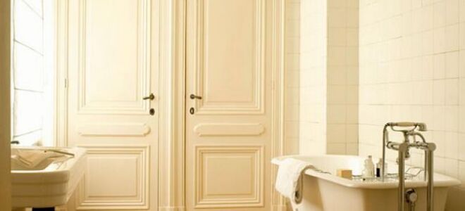 Ламинат в ванной: деревянный декор