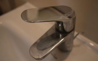 Проверенный способ удаления шкалы из смесителя для ванной комнаты