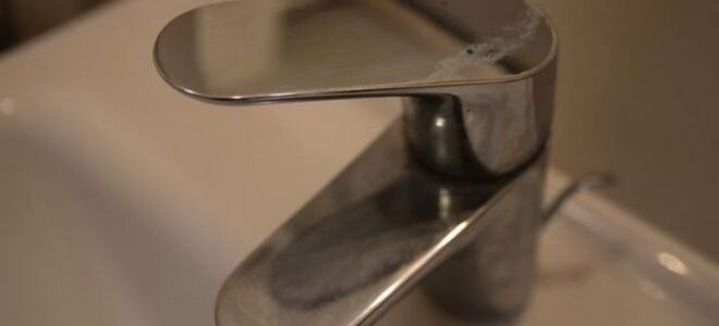 Проверенный способ удаления шкалы из смесителя для ванной комнаты