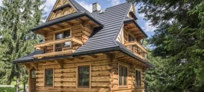 Накройте деревянный дом. Какой кровельный материал я должен выбрать?
