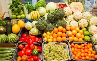 Стоит ли спешить покупать весенние овощи и фрукты?