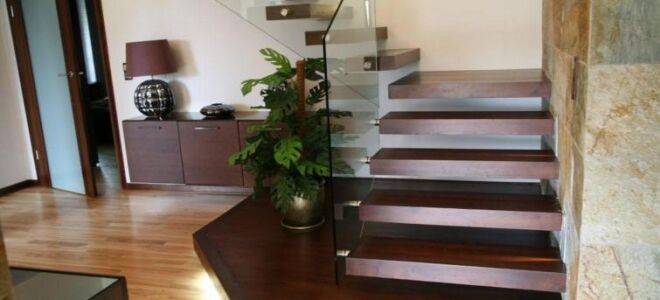 Консольные лестницы создают впечатление легкости