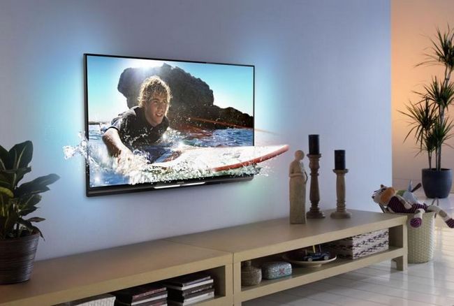 3D-телевизор на стене