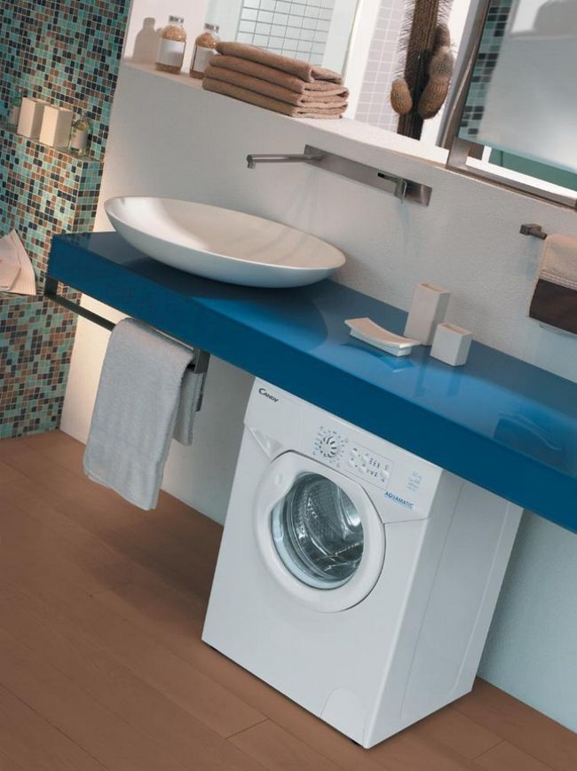 Расположение ванной комнаты с использованием стиральной машины Aquamatic