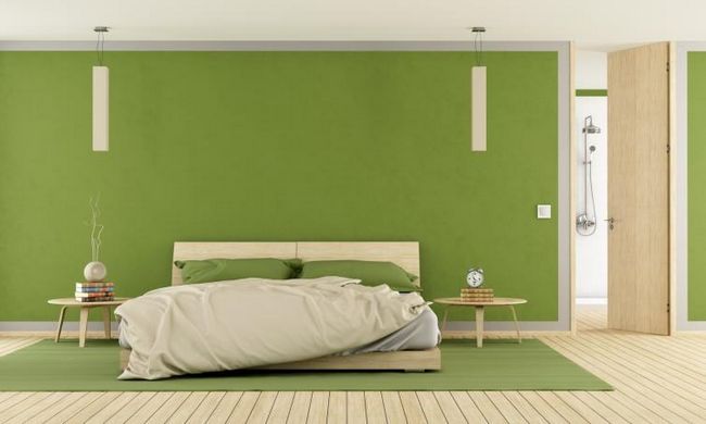 Зеленый в расположении спальни