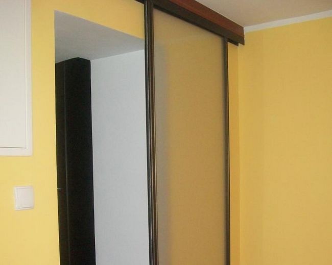 Застекленная дверь для освещения ванной комнаты с дневным светом