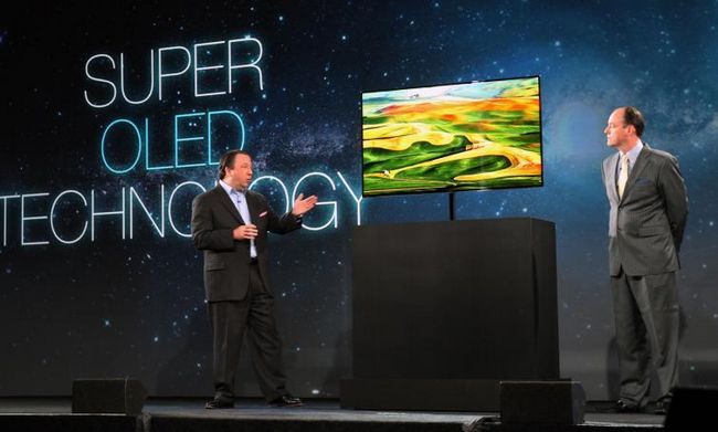 Samsung Super OLED TV распознает жесты, голос и лицо зрителя