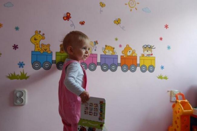 Стикеры стены - хорошая идея подарка для Дня детей