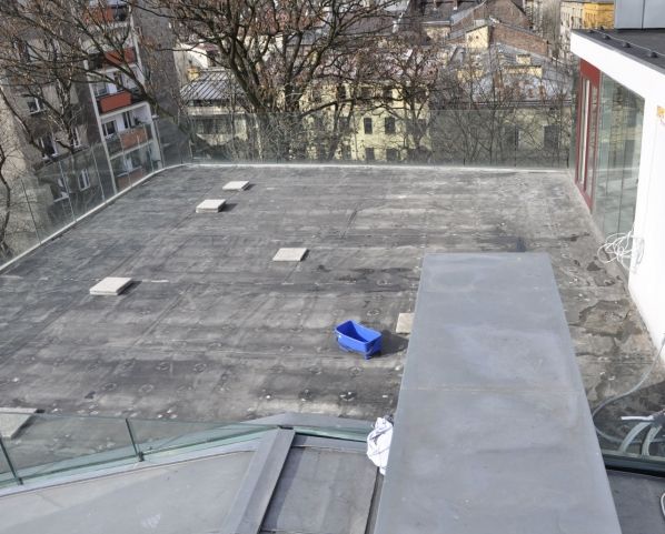 Терраса на крыше в начале ремонтных работ