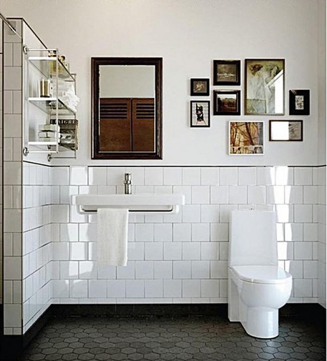 Ванная комната оформлена в стиле ретро