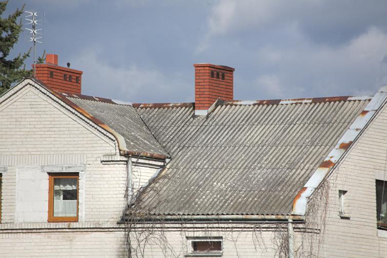 Пластины Eternit на крыше дома