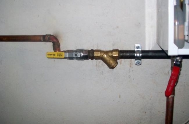 Запорный газовый клапан для котла и запорный клапан на с.о.