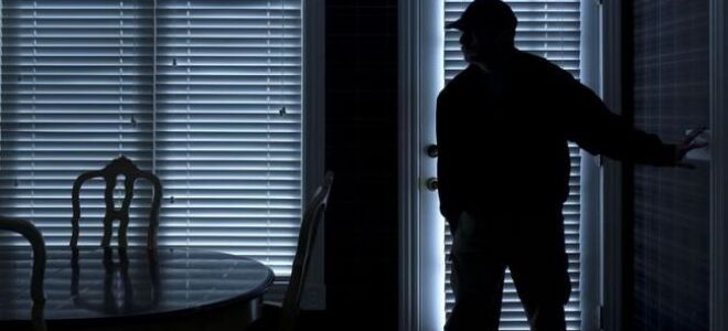 Как обеспечить квартиру перед отъездом